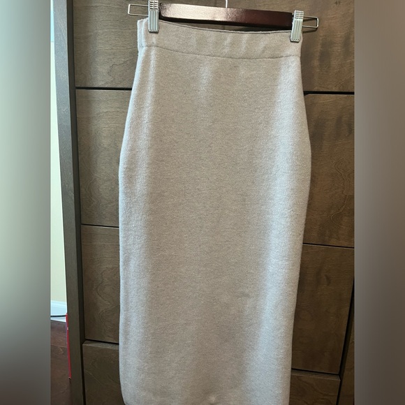 Xxs the group babaton - Picture 1 of 4